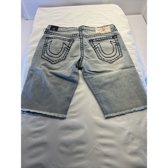 True Religion Ricky Super T Fray Relaxed Straight Shorts Men SZ 32 Light Demin - Picture 11 of 11